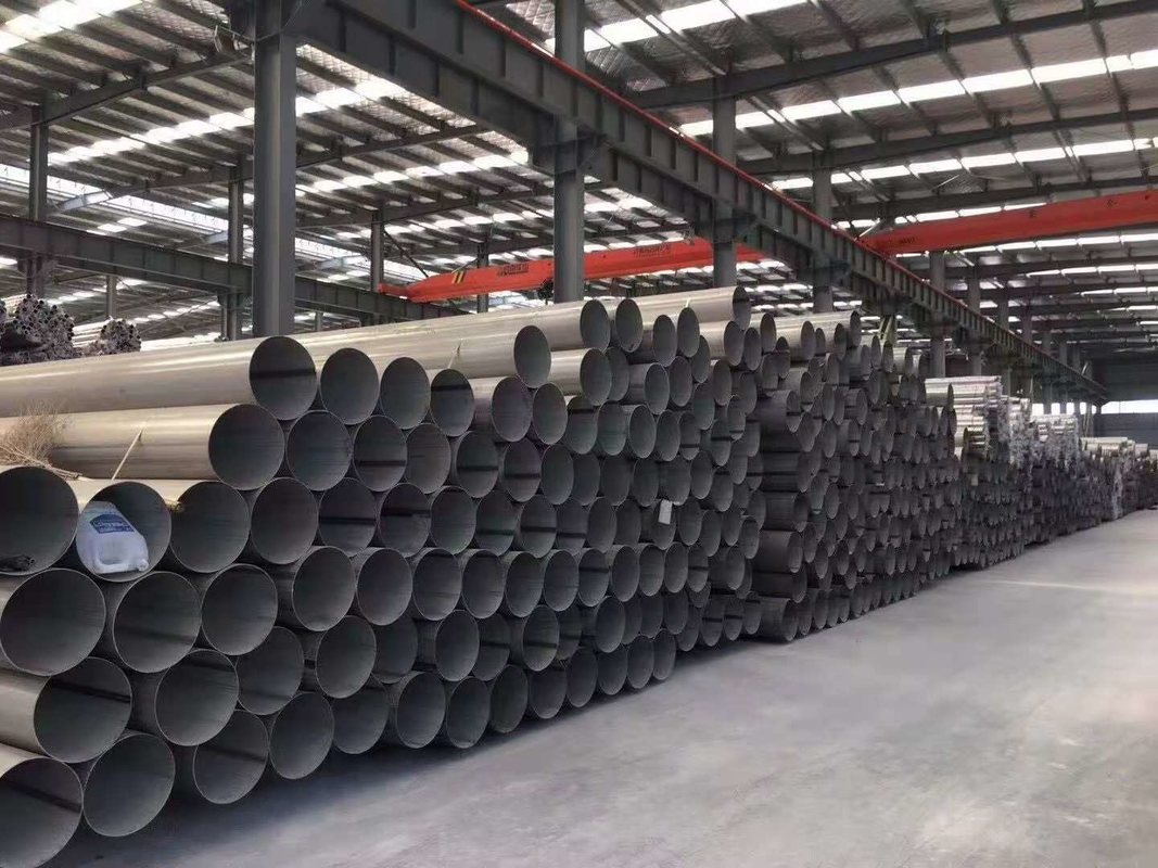 304 304L Pipa Stainless Steel Las Untuk Aplikasi Kekuatan Tinggi Dengan Pengolahan Panas yang Tepat